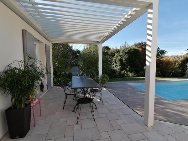 Beau plain-pied 4 chambres piscine chauffée