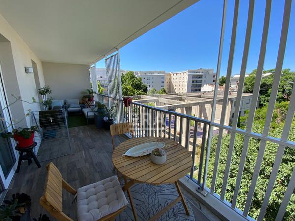 Appartement meublé à louer Marseille 10ème 3 pièces 57m2  Résidence sécurisée de 2019  Lumineux  Grande Terrasse 18m2 Parking privé