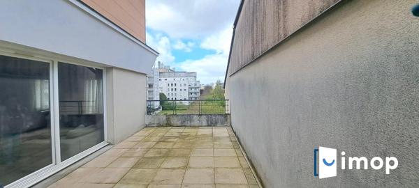 T3 avec terrasse et parking