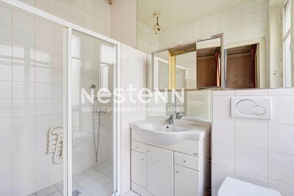 Exclusivité - Paris 17ème - Arc de Triomphe / Ternes - Appartement de 180 m2 - Deux services - Double cave - À rénover