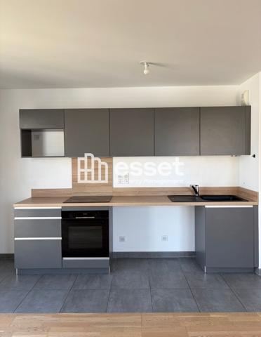 Location Appartement 5 pièces 95.7 m² - Rueil-malmaison 92500