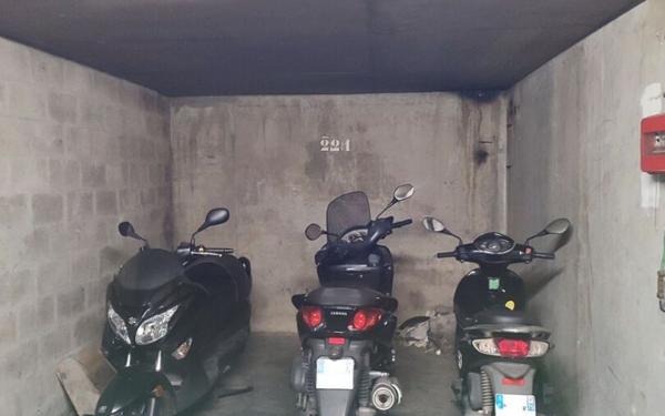 Stationnement à louer    Paris 13