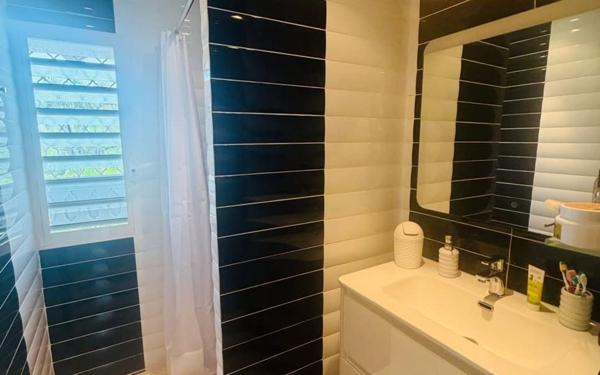 Appartement à vendre    3 pièces •  Saint-François