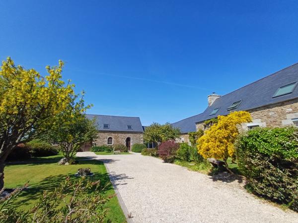Élégante Propriété de Charme aux Portes de Perros-Guirec