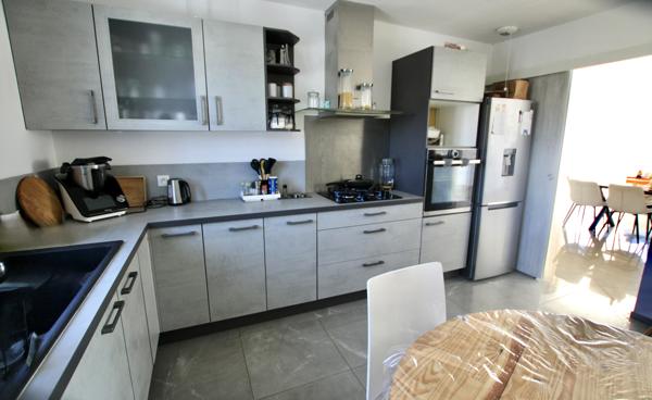 Lumineux plain pied - Proche de toutes commodités