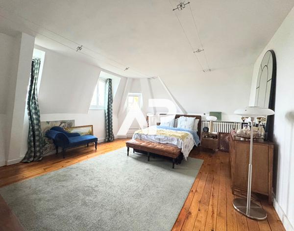 Demeure de prestige, 9 pièces 220 m² €1 385 000 ** - Référence 1358