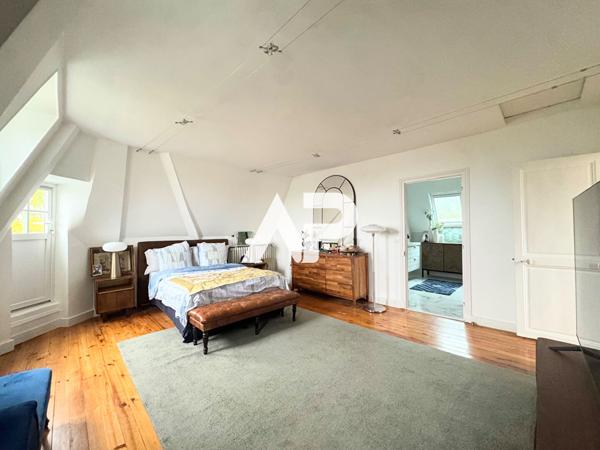 Demeure de prestige, 9 pièces 220 m² €1 385 000 ** - Référence 1358