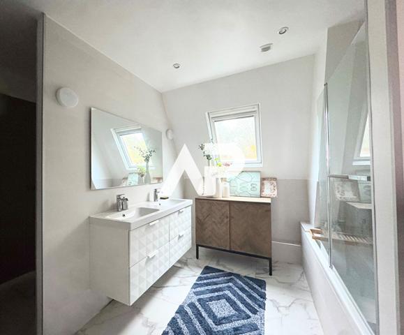 Demeure de prestige, 9 pièces 220 m² €1 385 000 ** - Référence 1358