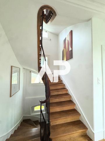 Demeure de prestige, 9 pièces 220 m² €1 385 000 ** - Référence 1358