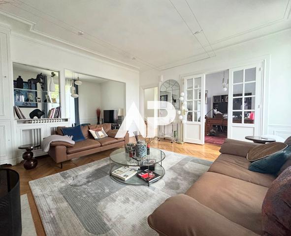 Demeure de prestige, 9 pièces 220 m² €1 385 000 ** - Référence 1358