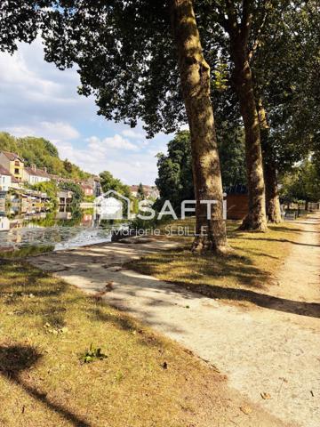 Studio mezzanine avec jardin privatif à deux pas du Champ-de-Mars