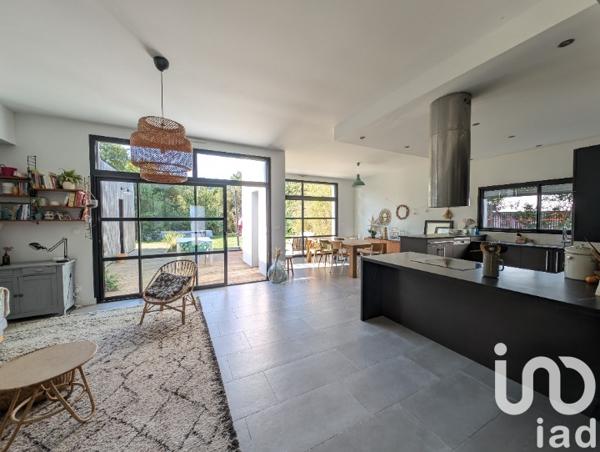 Maison à vendre 8 pièces 224 m² Le Hézo