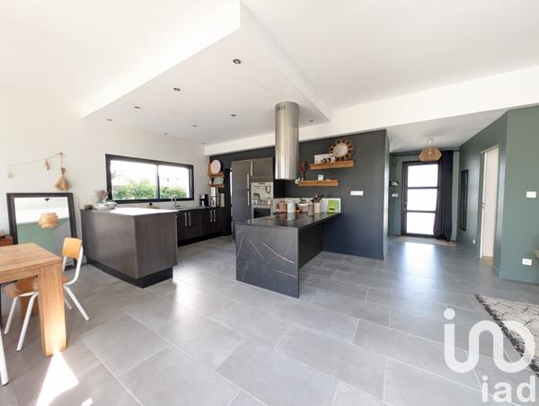 Maison à vendre 8 pièces 224 m² Le Hézo