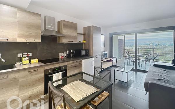 Appartement à vendre    1 pièce • 27 m2 Antibes