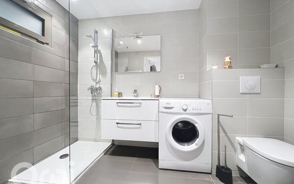 Appartement à vendre    1 pièce • 27 m2 Antibes