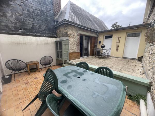 Appartement
         5 pièces
        - 130 m² 199 500 € *