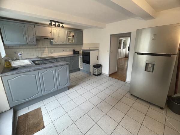 Appartement
         5 pièces
        - 130 m² 199 500 € *