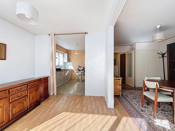 Appartement 1 chambre situé au rez-de-chaussée, avec cave situé à Rezé secteur 8 mai