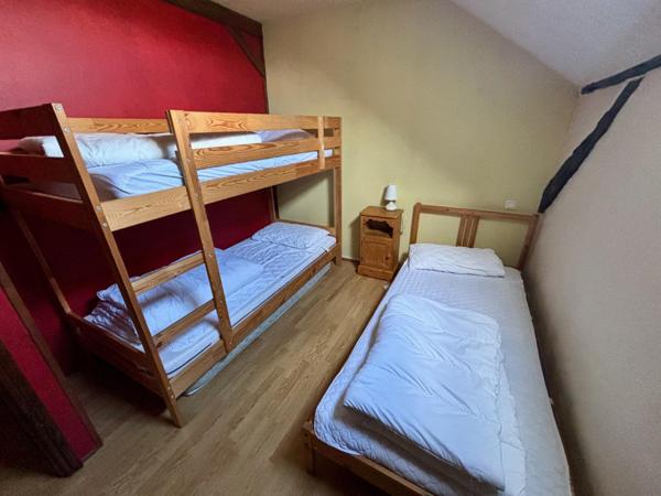 Maison à Isigny-le-Buat, 50540 - 8 pièces 230m²