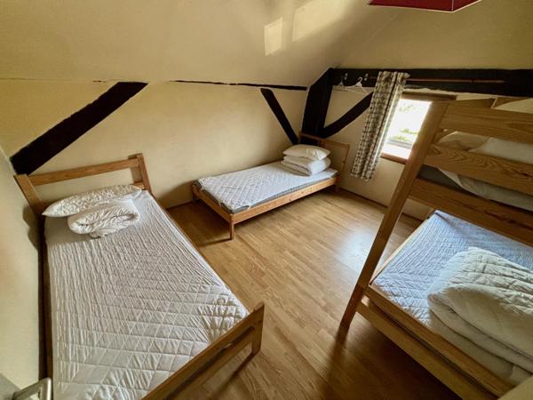 Maison à Isigny-le-Buat, 50540 - 8 pièces 230m²