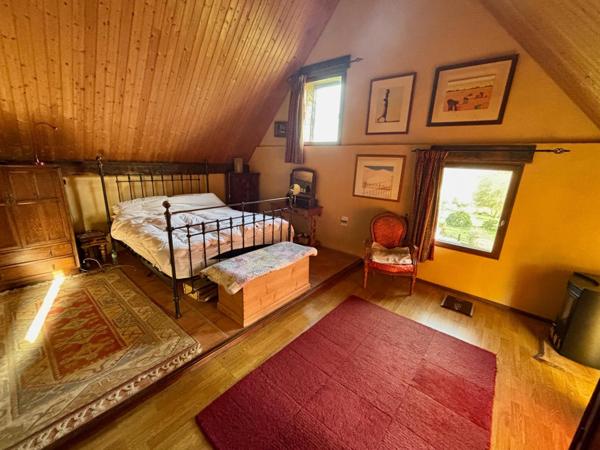 Maison à Isigny-le-Buat, 50540 - 8 pièces 230m²