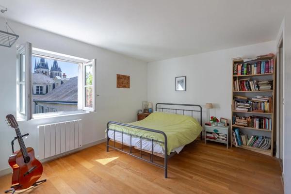 Appartement à vendre 6 pièces 151.97m²