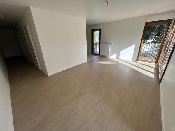 Location Appartement 3 pièces 69.81 m² - Caen 14000