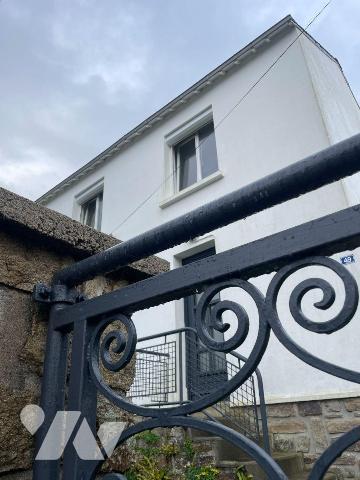 Maison à vendre à Pont-Aven,

Situé en plein c?ur de Pont-Aven, dans un quartier vivant bénéf...