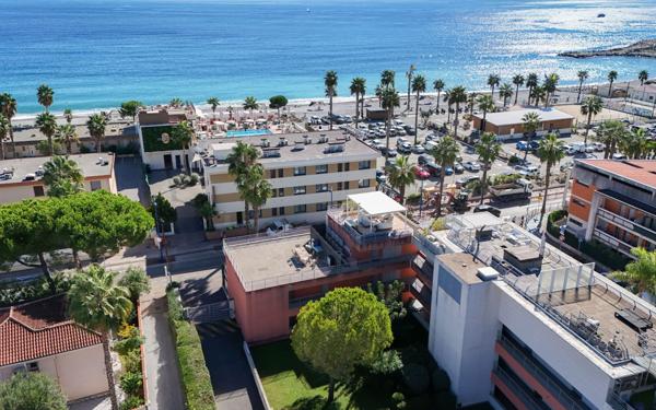 Appartement à vendre    2 pièces • 44,16 m2 Villeneuve-Loubet