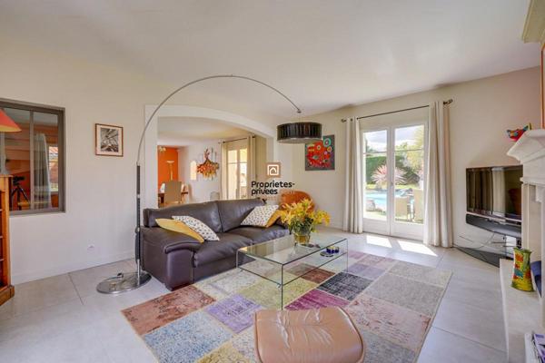 DEPT 33  Mérignac - Maison d'exception 8 pièce(s) 181 m2 avec jardin paysagé et piscine au sel chauffée