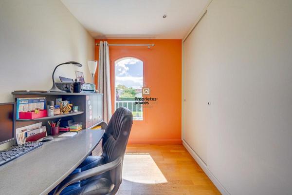 DEPT 33  Mérignac - Maison d'exception 8 pièce(s) 181 m2 avec jardin paysagé et piscine au sel chauffée