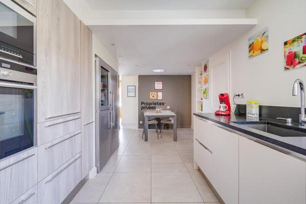 DEPT 33  Mérignac - Maison d'exception 8 pièce(s) 181 m2 avec jardin paysagé et piscine au sel chauffée