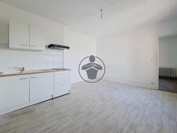Location                                                      Appartement
                        
                     2 pièces                      35 m2                     à Saint-Quentin