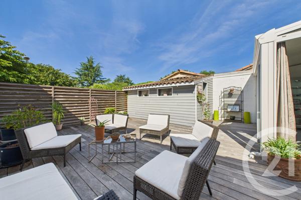 Maison à vendre  6 pièces - 140,28 m2 LE BOUSCAT - 33