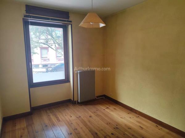 Vente                                                      Appartement
                        
                     3 pièces                      69 m2                     à Colmar