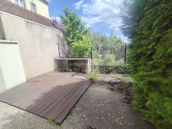 Vente                                                      Appartement
                        
                     3 pièces                      69 m2                     à Colmar