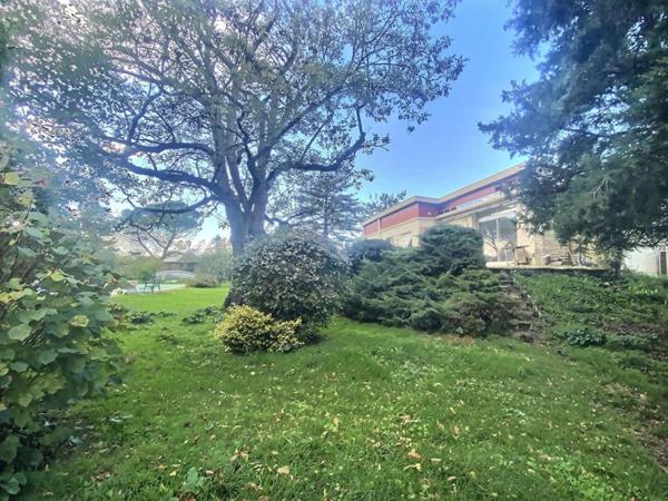 Maison Magné 8 pièce(s) 202 m2