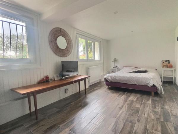 Maison Magné 8 pièce(s) 202 m2