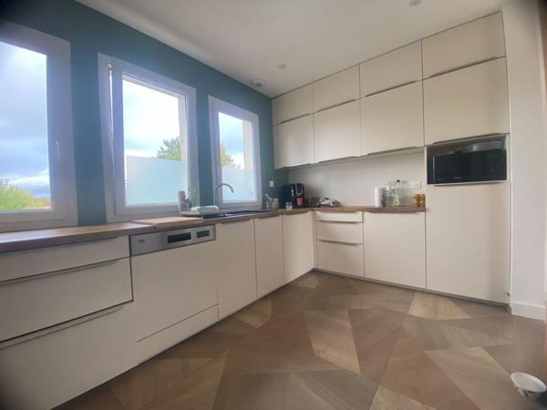 Maison Magné 8 pièce(s) 202 m2