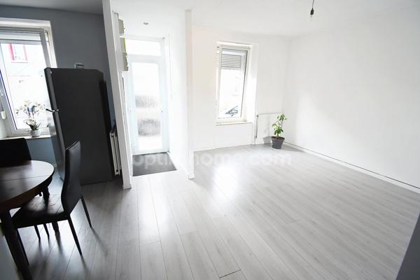 MAISON INDIVIDUELLE SPACIEUSE AVEC POTENTIEL – 4 NIVEAUX, TERRASSE ET JARDIN