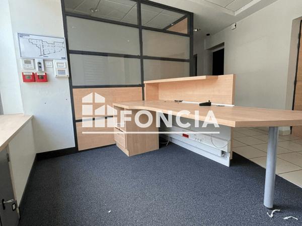 Location Local commercial 105.24 m² - 1 RUE VICTOR HUGO Charleville-mezieres 08000