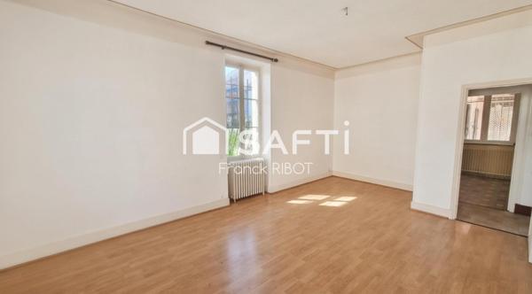 Maison de de 203m2 sur 504m2 de Jardin