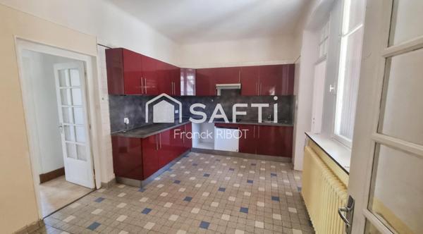 Maison de de 203m2 sur 504m2 de Jardin