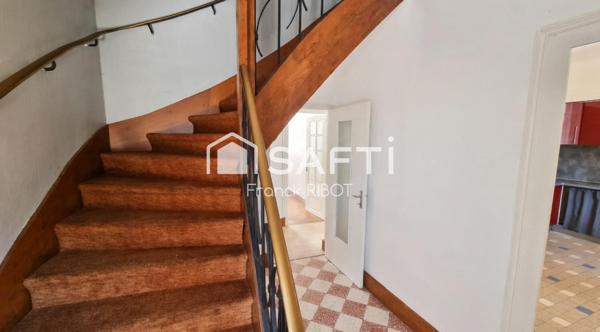 Maison de de 203m2 sur 504m2 de Jardin