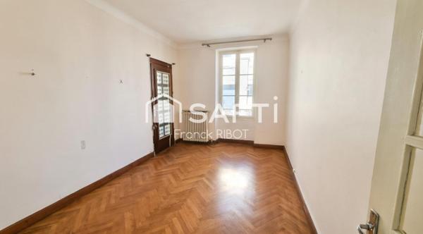 Maison de de 203m2 sur 504m2 de Jardin