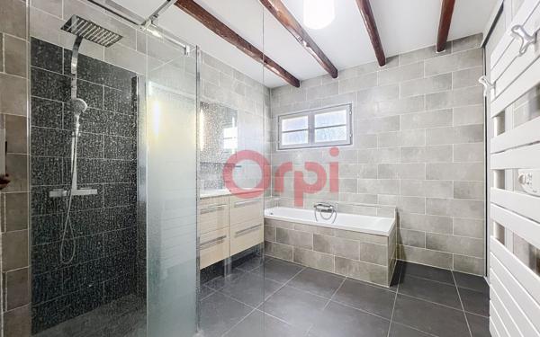 Maison à vendre    4 pièces •  Pia