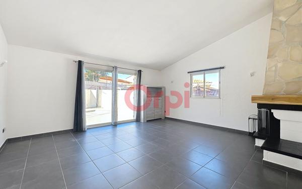 Maison à vendre    4 pièces •  Pia