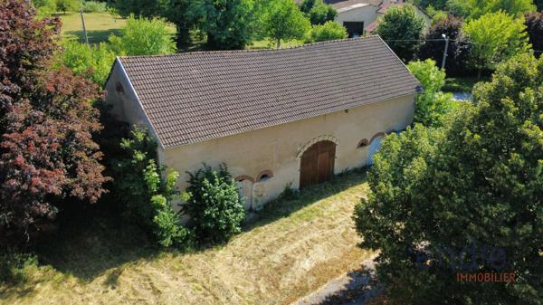 Ancienne Abbaye de Charme – 232 m² Habitables + 2 Dépendances – Terrain de 3,1 ha