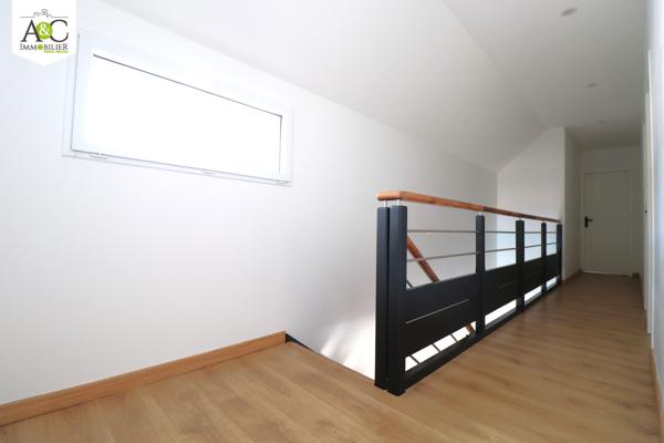 QUEVEN BELLE CONTEMPORAINE AVEC PISCINE CHAUFFEE