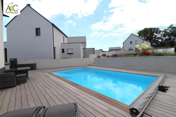 QUEVEN BELLE CONTEMPORAINE AVEC PISCINE CHAUFFEE